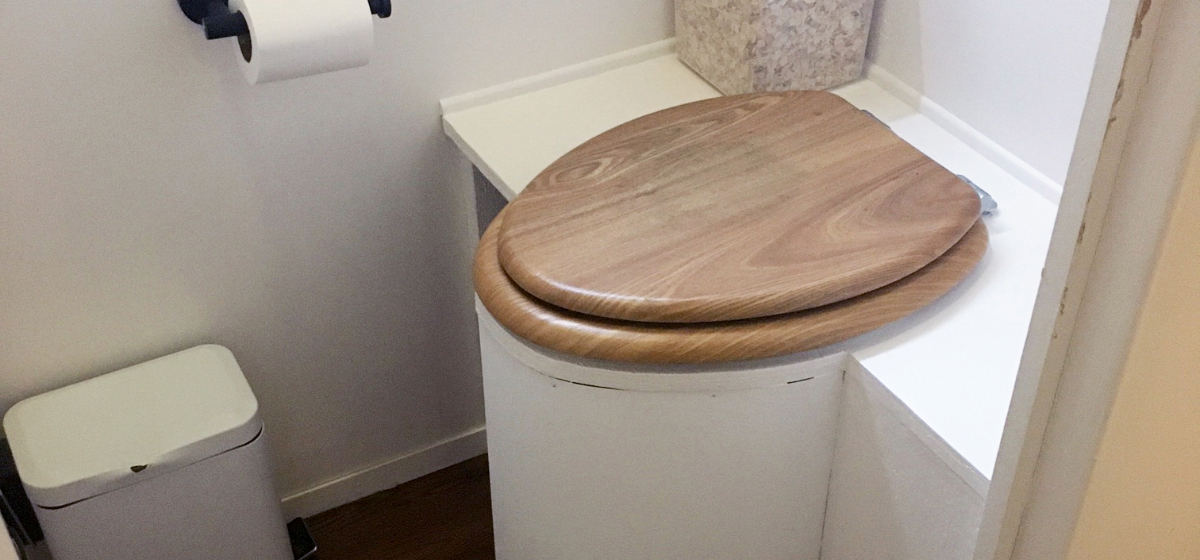 Perfect-Fit-Throne in an upgraded Class A RV