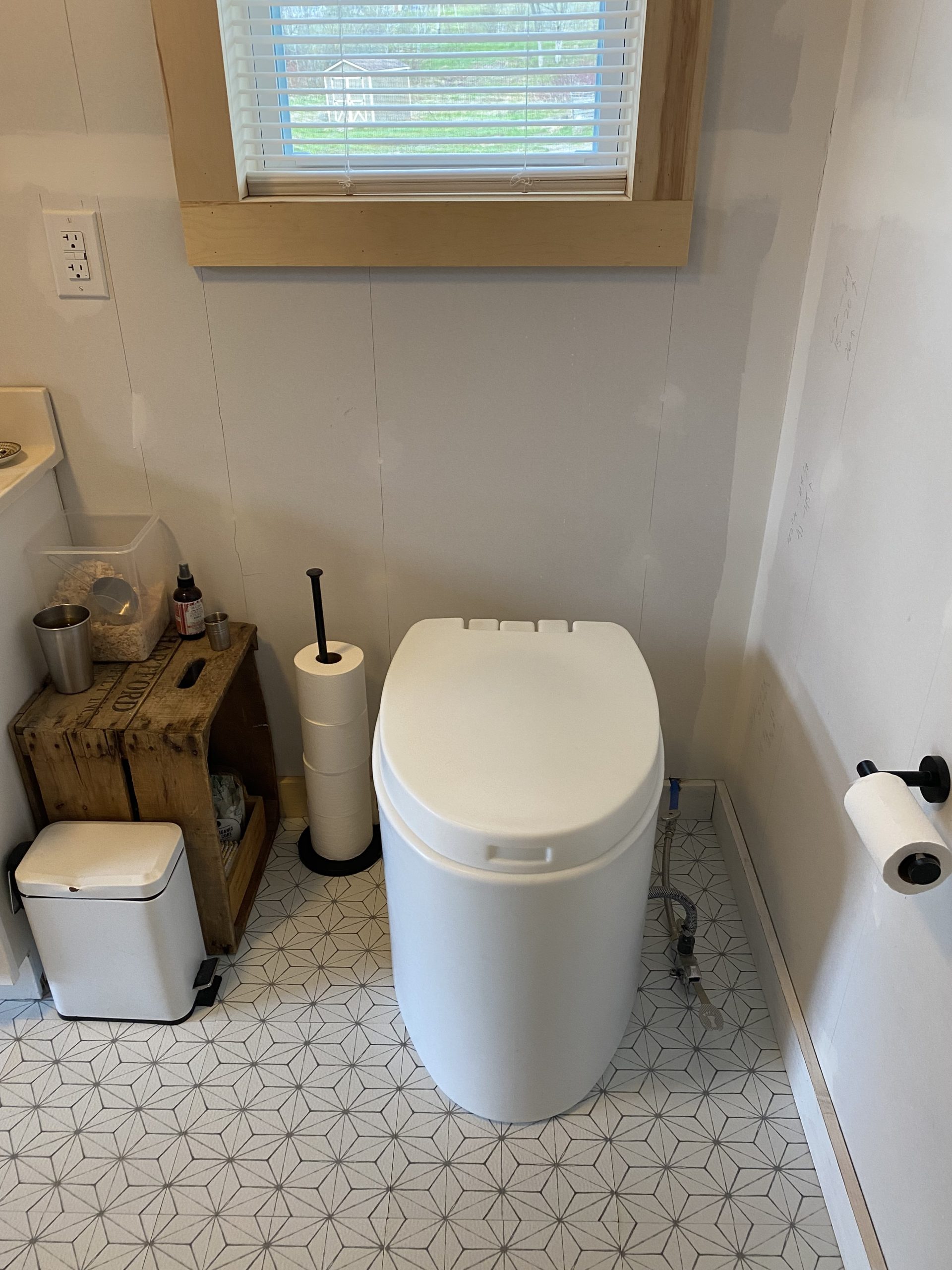 Off-grid life in a cozy cabin with a Throne Composting Toilet